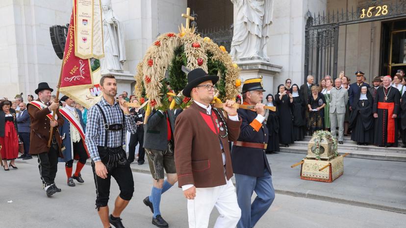 Großer Festakt zu Ehren der Landesmutter Erentrudis