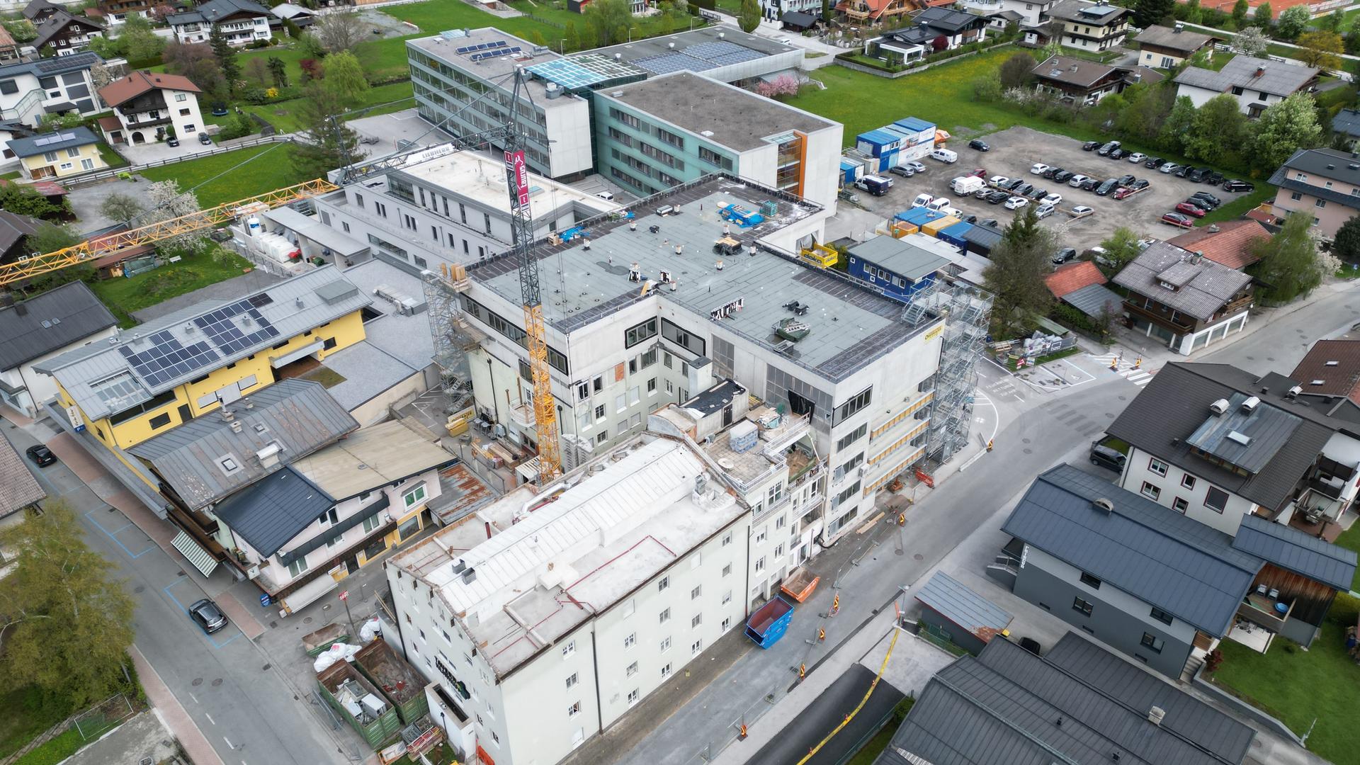 Baufortschritt beim Tauernklinikum Mittersill