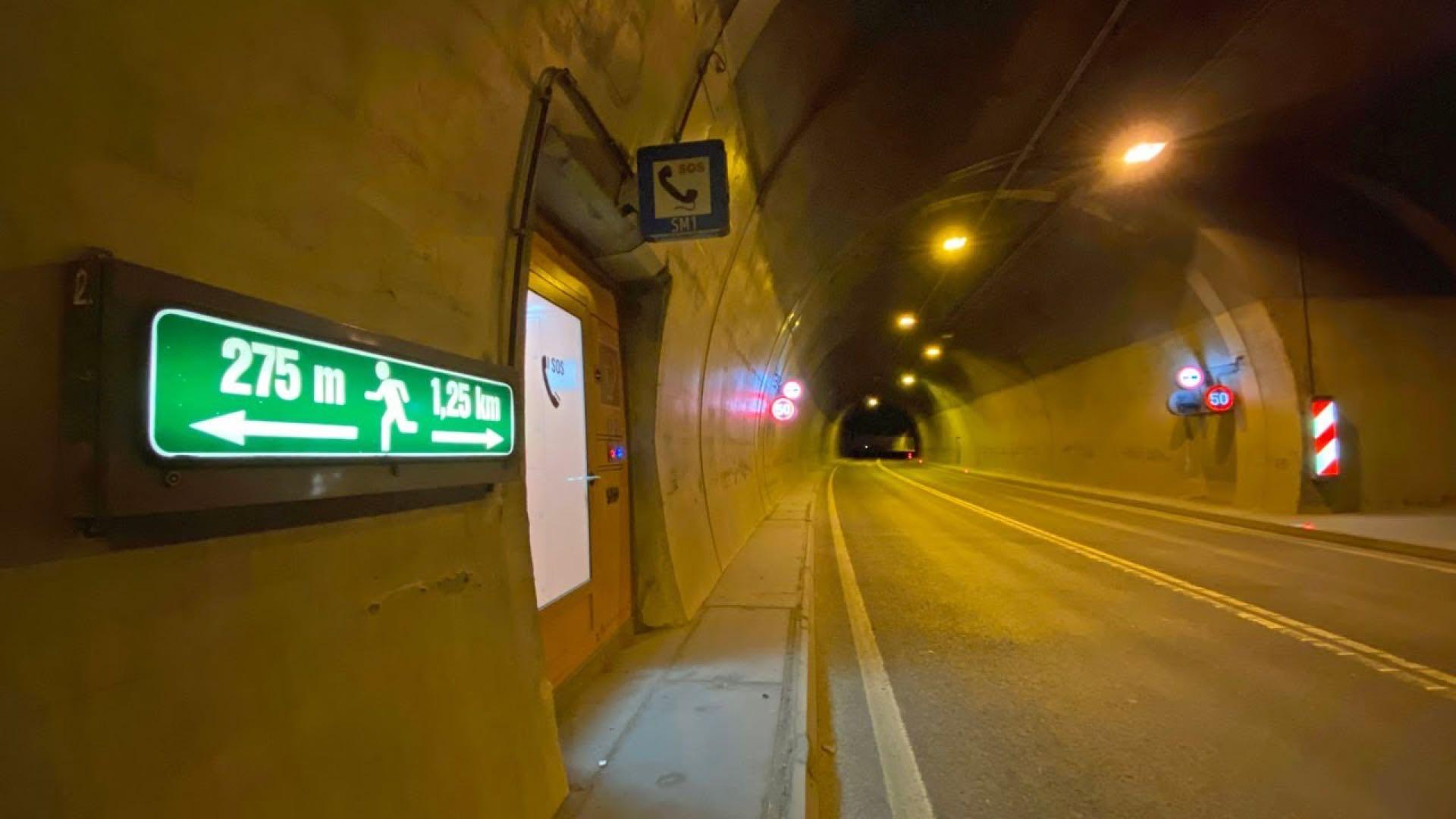 Blick in den Berg: Geologe zum Schmittentunnel