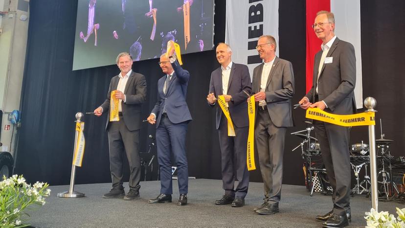 Liebherr eröffnet neuen Standort in Puch