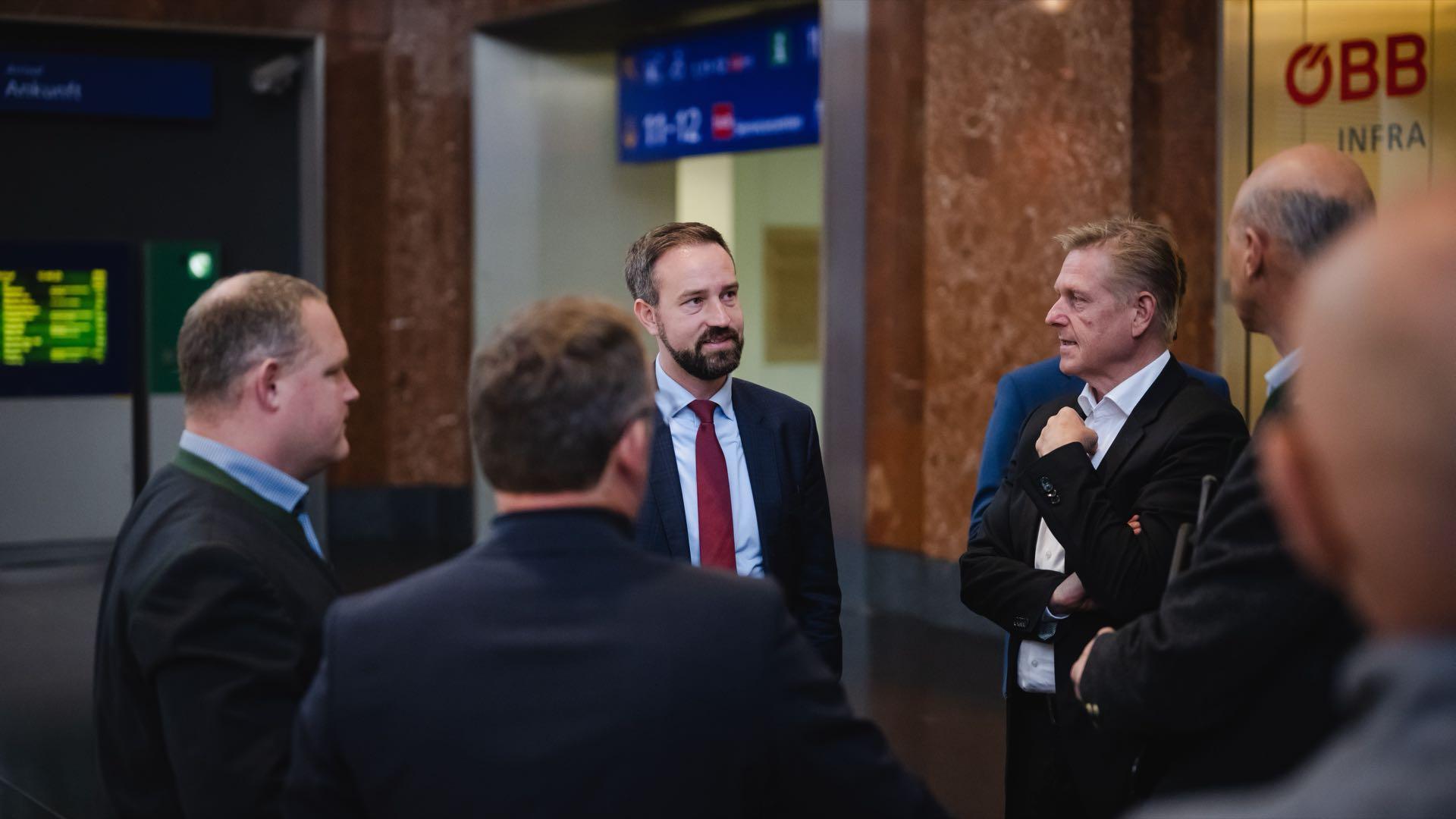 Land und Bürgermeister bei Verkehrsgipfel in Wien