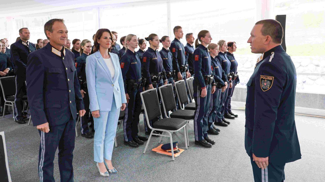 40 neue Polizisten treten ihren Dienst in Salzburg an Poster
