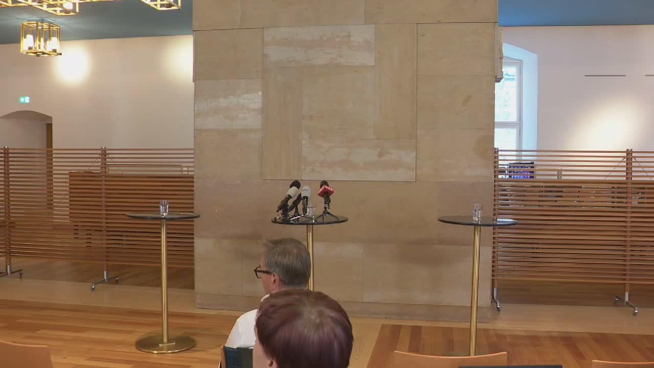 Pressekonferenz nach Festspiel-Kuratoriumssitzung Poster